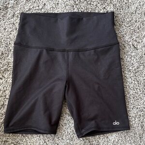 ALO Yoga Women's Black Bike Shorts